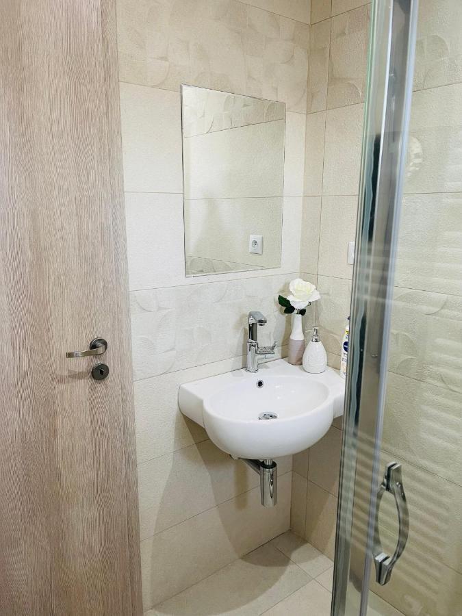 Sparrow Apartmens - Vrabcia Ulica 9, Košice Exterior foto